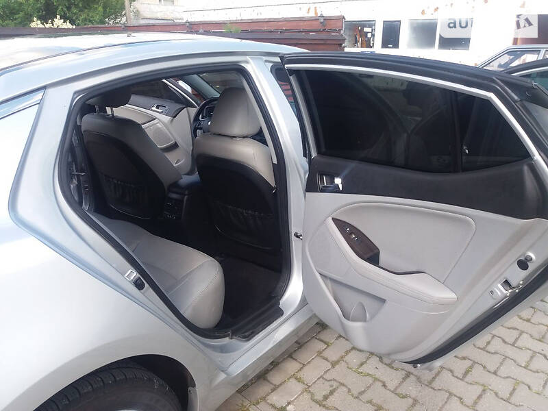 Седан Kia Optima 2013 в Луцьку