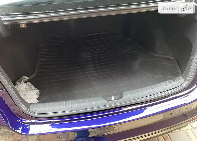 Седан Kia Optima 2016 в Киеве
