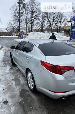 Седан Kia Optima 2012 в Умани