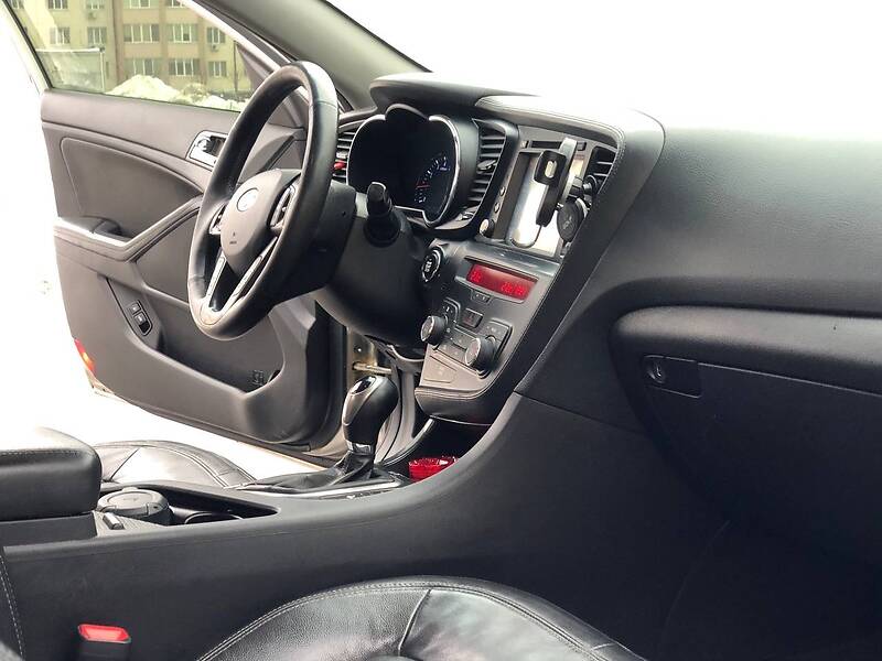 Седан Kia Optima 2011 в Киеве