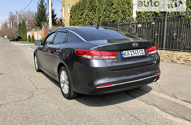 Седан Kia Optima 2017 в Киеве