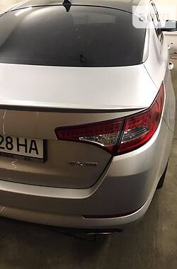 Седан Kia Optima 2012 в Виноградові