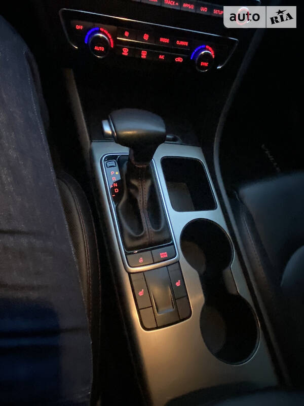 Седан Kia Optima 2016 в Києві