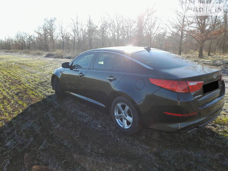 Седан Kia Optima 2015 в Токмаке
