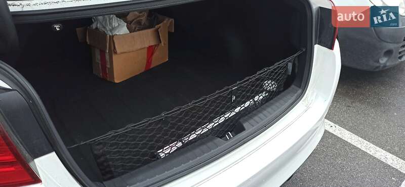 Седан Kia Optima 2014 в Борисполе