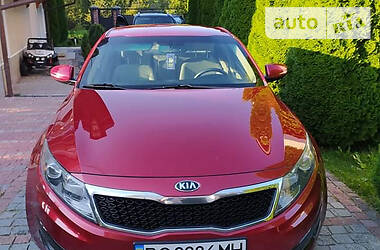 Седан Kia Optima 2012 в Ивано-Франковске