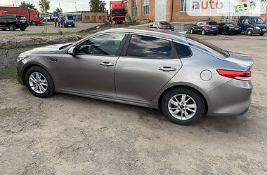 Седан Kia Optima 2016 в 