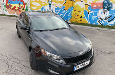 Седан Kia Optima 2013 в 