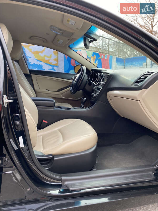 Седан Kia Optima 2013 в Кременчуці