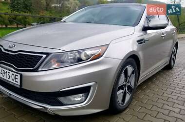 Седан Kia Optima 2013 в Киеве