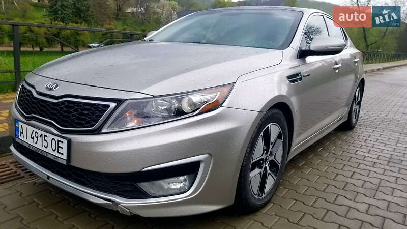 Седан Kia Optima 2013 в Киеве