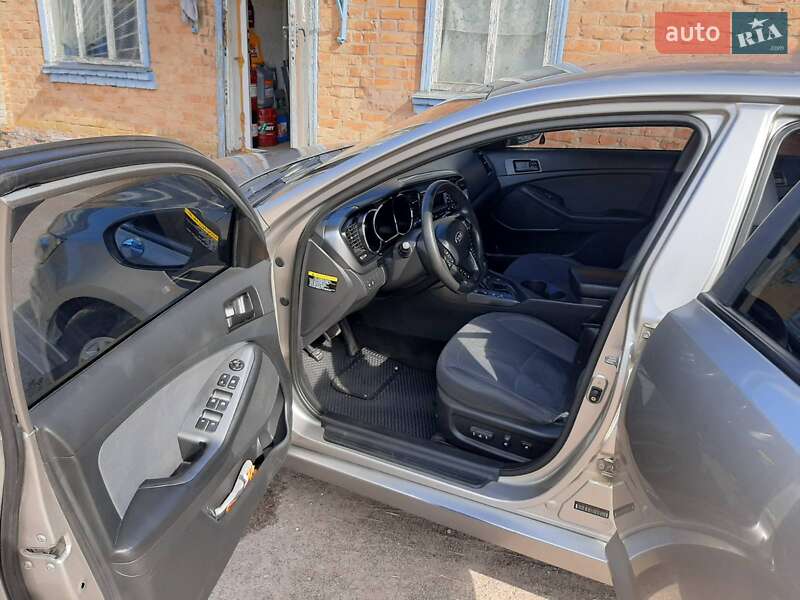 Седан Kia Optima 2013 в Яготині