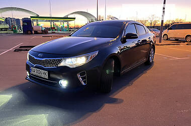 Седан Kia Optima 2016 в Киеве