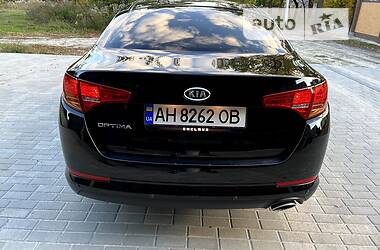 Седан Kia Optima 2012 в 