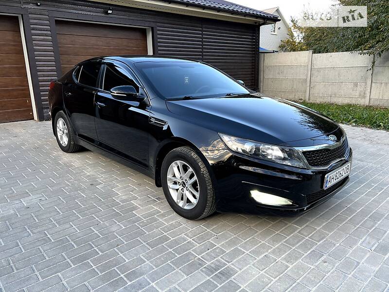 Седан Kia Optima 2012 в 