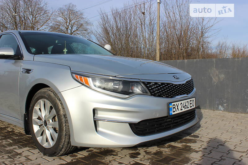 Седан Kia Optima 2017 в Дунаевцах