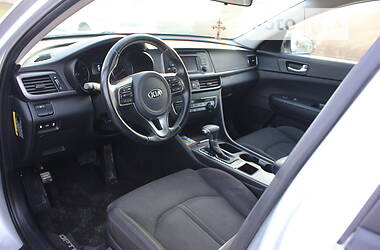 Седан Kia Optima 2017 в Хмельницком