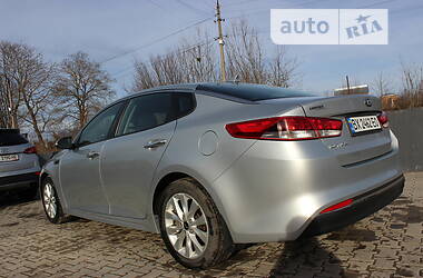 Седан Kia Optima 2017 в Хмельницком