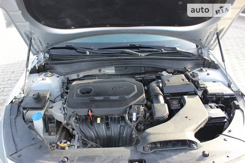 Седан Kia Optima 2017 в Дунаевцах