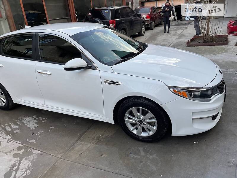Седан Kia Optima 2016 в Одессе