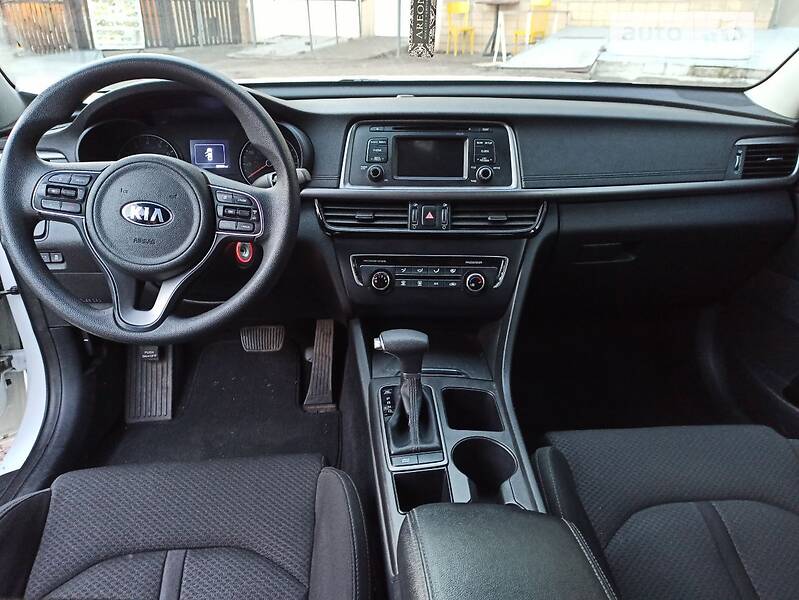 Седан Kia Optima 2016 в Одессе