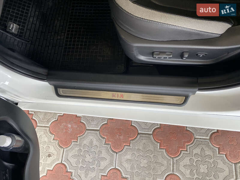 Седан Kia Optima 2012 в Днепре фото 10 Седан Kia Optima 2012 в Днепре