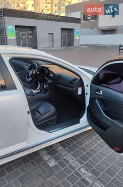 Седан Kia Optima 2015 в Одессе