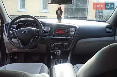Седан Kia Optima 2013 в Гадяче