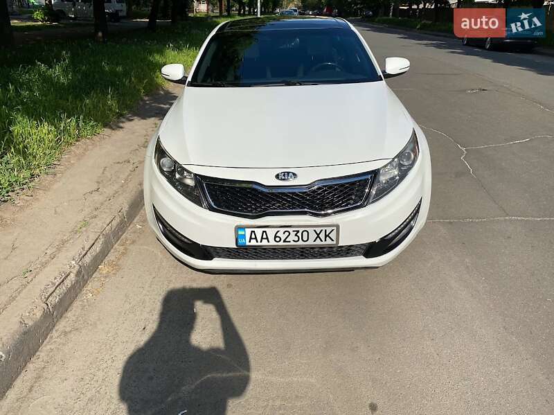 Седан Kia Optima 2012 в Киеве