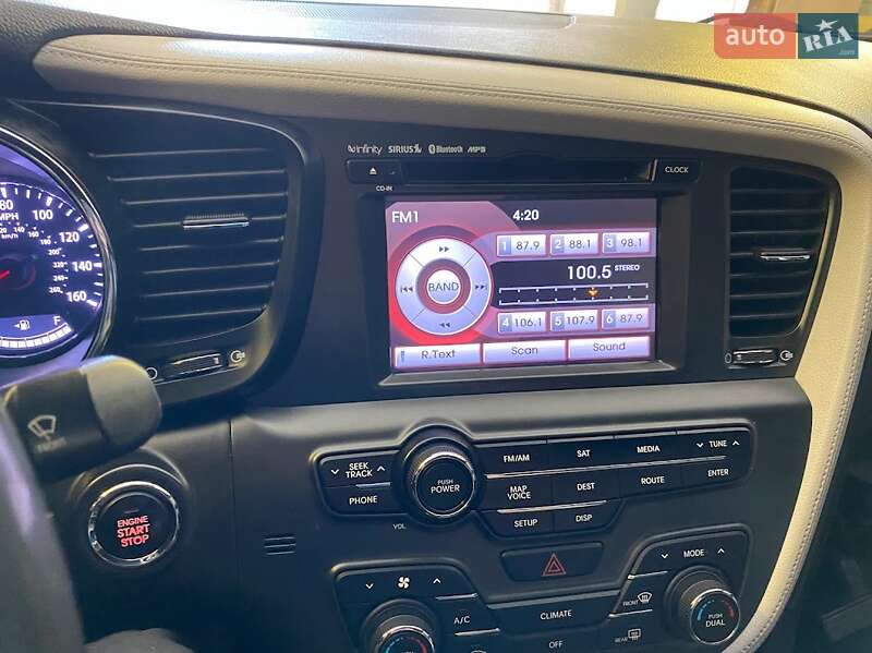 Седан Kia Optima 2012 в Киеве