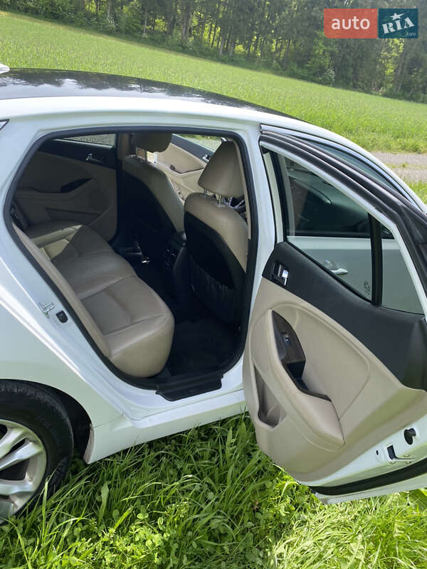 Седан Kia Optima 2012 в Одессе