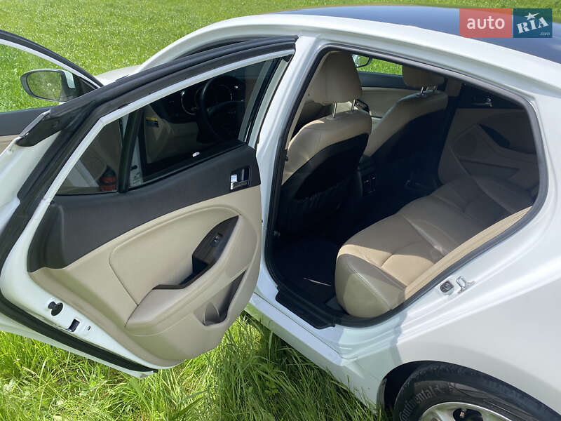 Седан Kia Optima 2012 в Одессе