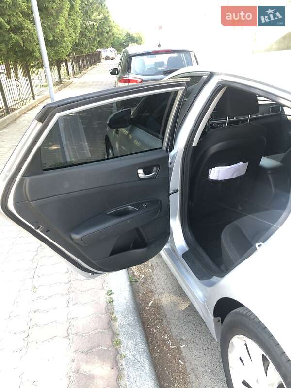 Седан Kia Optima 2015 в Луцьку