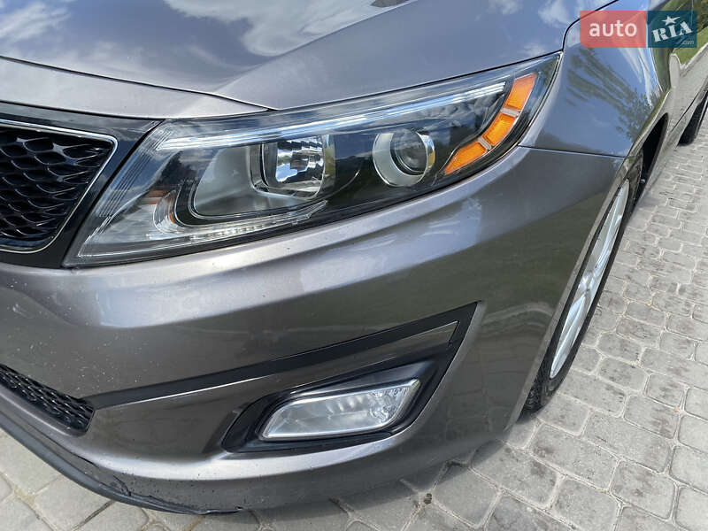 Седан Kia Optima 2015 в Львове