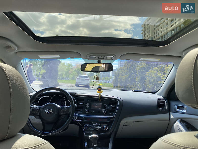 Седан Kia Optima 2015 в Львове