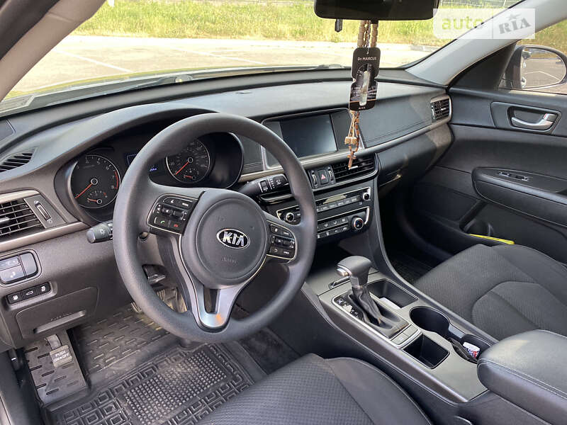 Седан Kia Optima 2017 в Житомире