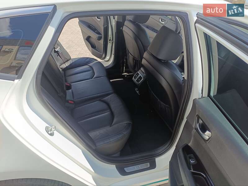 Седан Kia Optima 2017 в Ровно