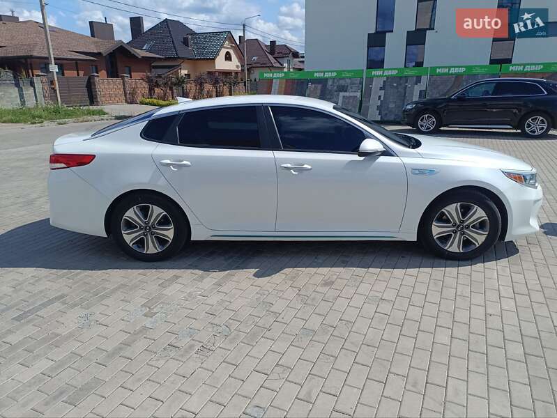 Седан Kia Optima 2017 в Ровно