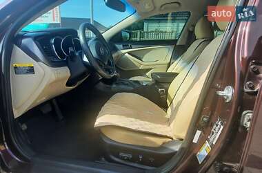 Седан Kia Optima 2012 в Запоріжжі