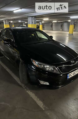 Седан Kia Optima 2015 в Львове