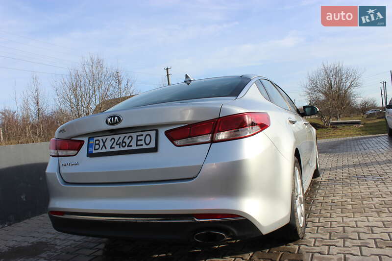 Седан Kia Optima 2017 в Дунаївцях