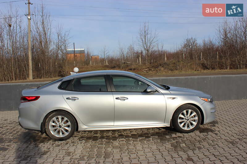 Седан Kia Optima 2017 в Дунаївцях