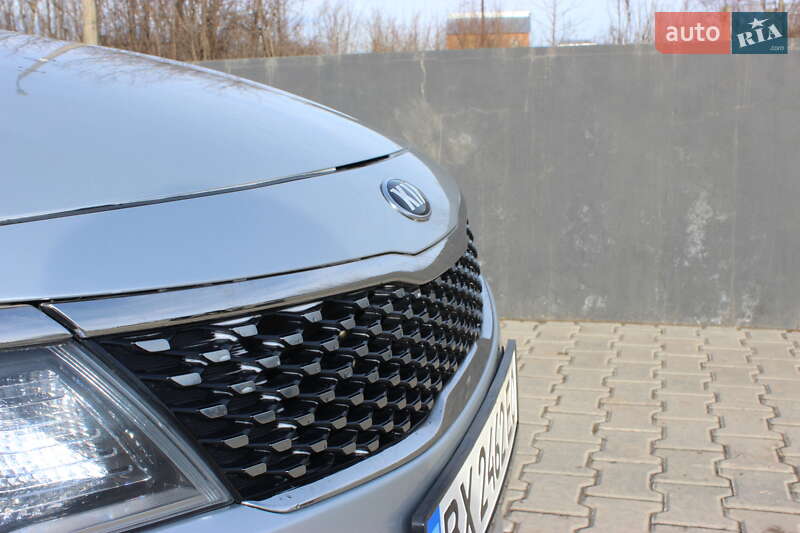 Седан Kia Optima 2017 в Дунаївцях