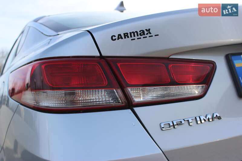Седан Kia Optima 2017 в Дунаївцях