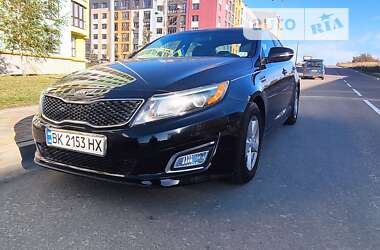 Седан Kia Optima 2015 в Ровно