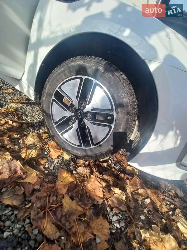 Седан Kia Optima 2013 в Мукачево