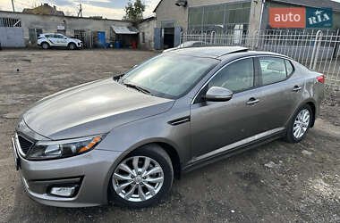 Седан Kia Optima 2014 в Рахове
