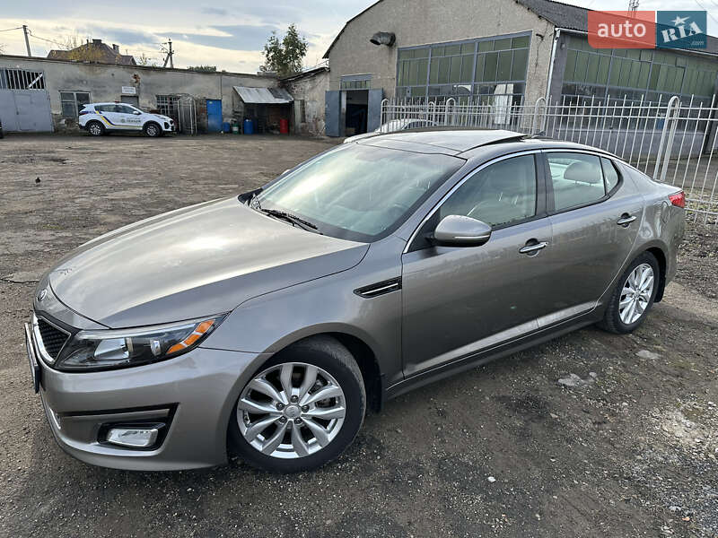 Седан Kia Optima 2014 в Рахове