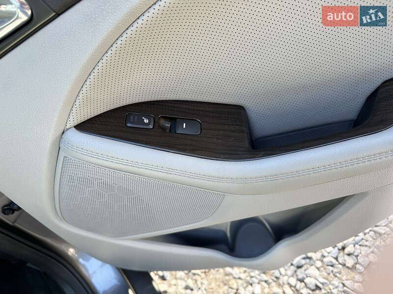 Седан Kia Optima 2014 в Рахове