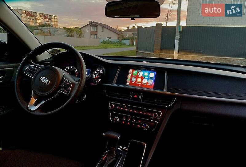 Седан Kia Optima 2018 в Киеве
